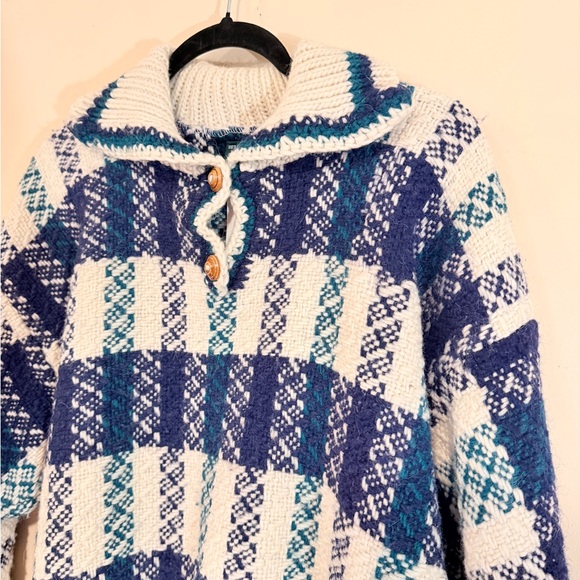 Vintage Handmade 100% Wool Sweater Blue Cream Ecuador | Chunky Knit - Picture 4 of 9